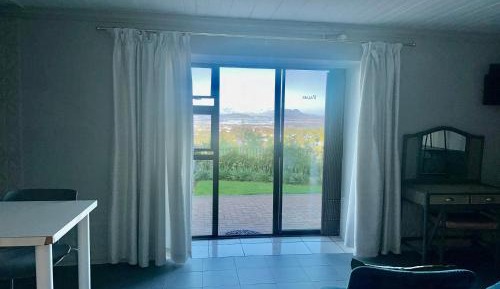 Studio with Mountain View