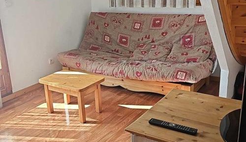 Chalet (6 Adults)