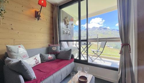 One-Bedroom Apartment with Balcony and Mountain View  