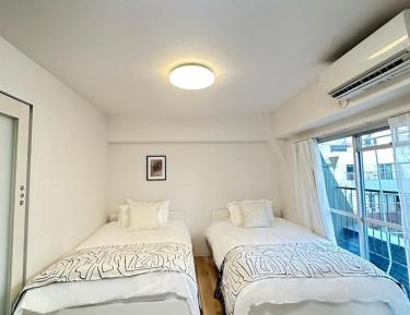One-Bedroom Apartment with Balcony