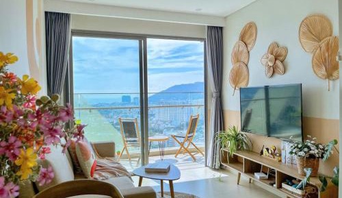 One-Bedroom Apartment with Balcony