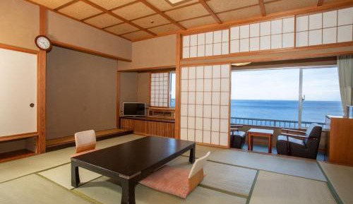 Family Room with Sea View