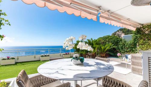 Two-Bedroom Deluxe Apartment with Ocean View