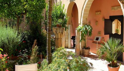 Two-Bedroom Deluxe Apartment with Garden View