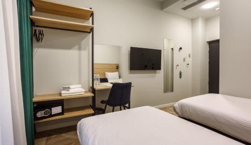 Double or Twin Room with City View