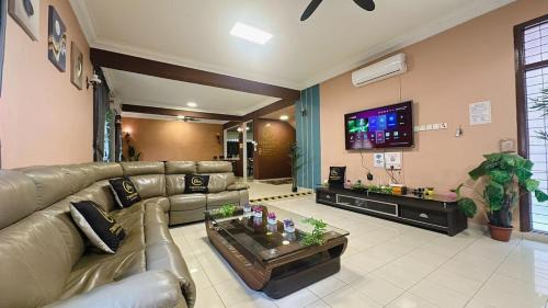 Six-Bedroom House