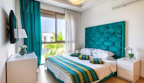Villa - Beach Front