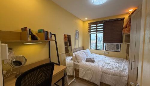 Classic One-Bedroom Apartment with King Bed