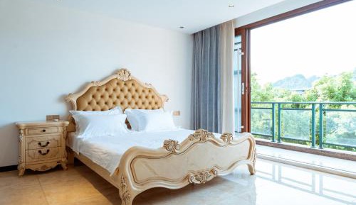 Deluxe Family Suite