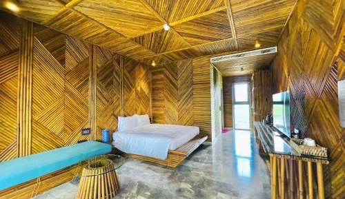 King Room with Pool View