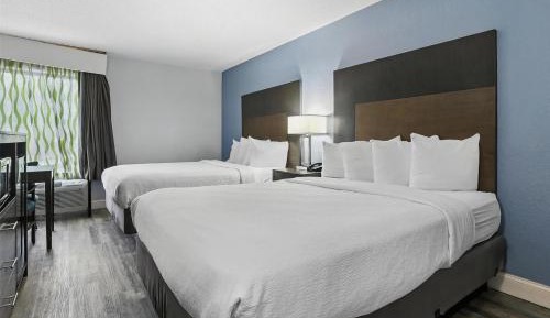 Queen Room with Two Queen Beds - Non-Smoking