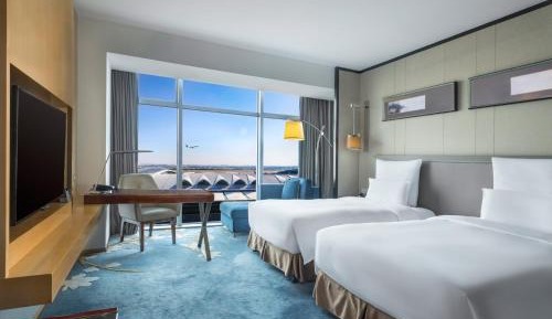 Executive Twin Room with View and Lounge Access