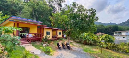 Bungalow with Sea View