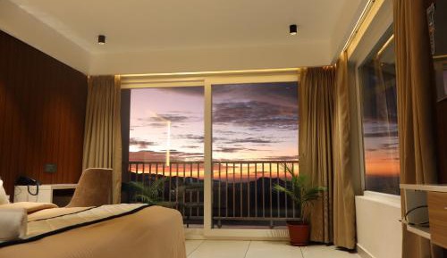 Junior Suite with Balcony