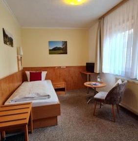 Single Room with Private External Bathroom
