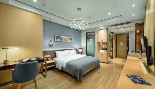 Standard Queen Room