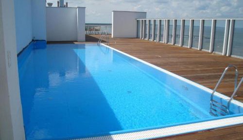 One Bedroom Apartment with Balcony and Sea View
