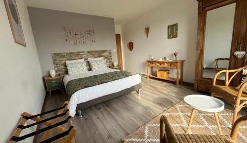 Queen Room with Pool View