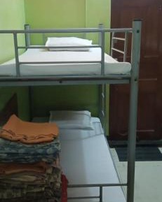 Single Bed in Male Dormitory Room with Shared Bathroom