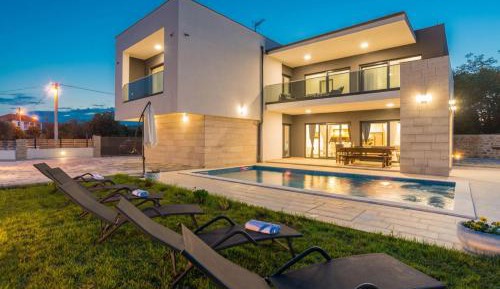 Villa with Private Pool