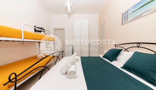 Quadruple Room with Private Bathroom