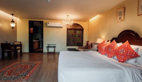 Deluxe King Room