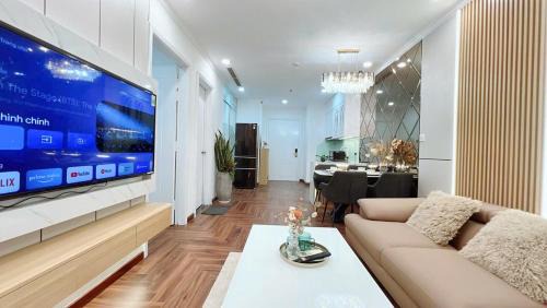 One-Bedroom Apartment with Balcony