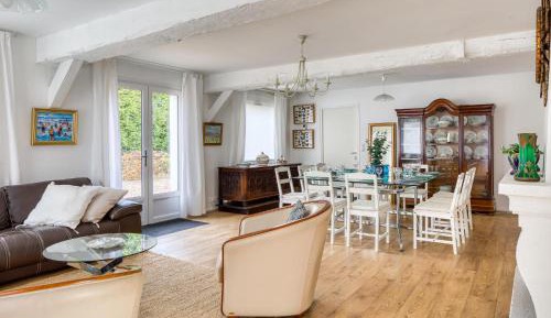 Four-Bedroom Holiday Home