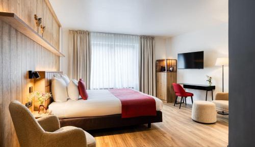 Superior Deluxe Double or Twin Room 