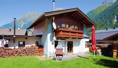 Six-Bedroom Holiday Home