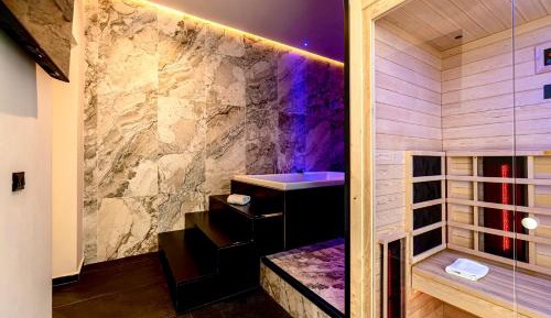 King Room with Spa Bath