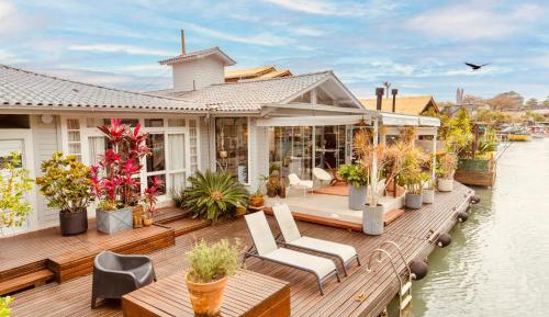 Holiday Home 2