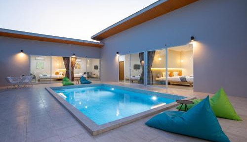 Four- Bedroom Villa with Private pool