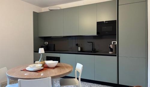 Two-Bedroom Apartment with Mountain View