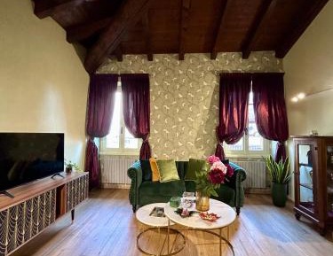 One-Bedroom Apartment - Annex