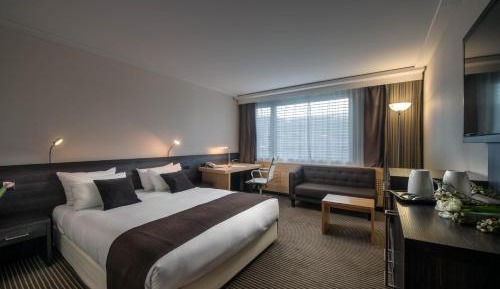 Premium Queen Room