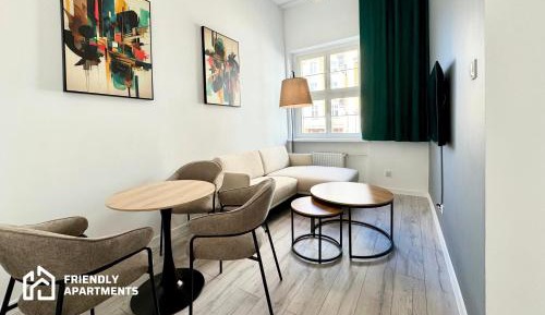 Deluxe One-Bedroom Apartment