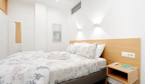 One-Bedroom Deluxe Apartment