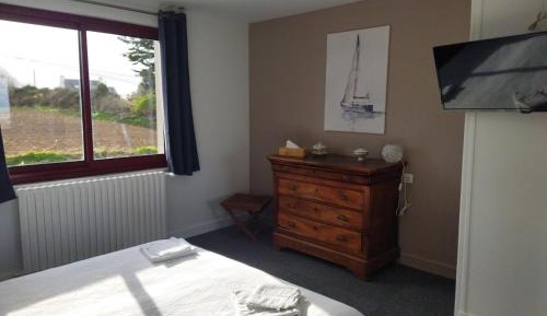 Double or Twin Room with Side Sea View