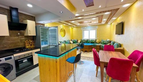 Two-Bedroom Deluxe Apartment with Balcony