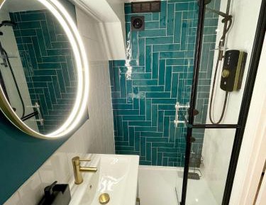 Deluxe Studio