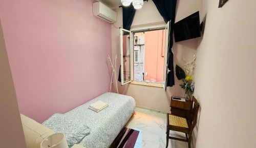 Single Room with Shared Bathroom