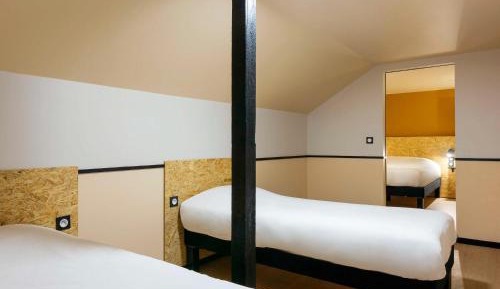 Standard Room with One Double Bed and Two Single Beds