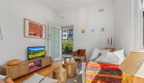 One-Bedroom Standard Apartment