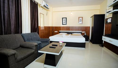 Studio Apartment with Balcony