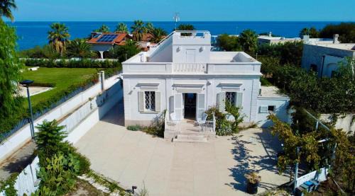 Villa - Beach Front