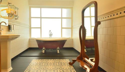 Balmoral Grand Royal Suite