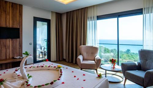 Double Room with Balcony and Sea View