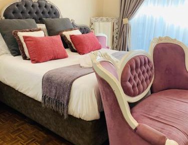 Deluxe Queen Room