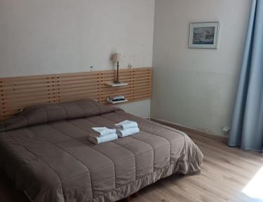 NICOLAS 1 SDB PRIVEE (20 RUE DORIA)